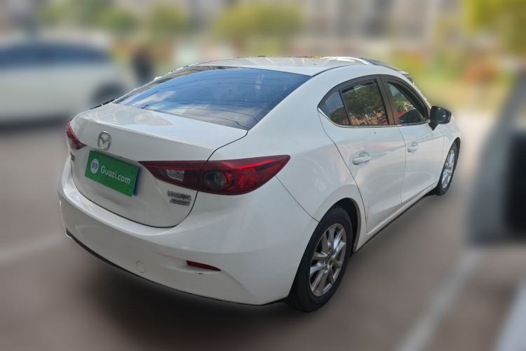 Used Mazda 3 Axela 2016 Sedan 1.5L Manual Comfort Model
