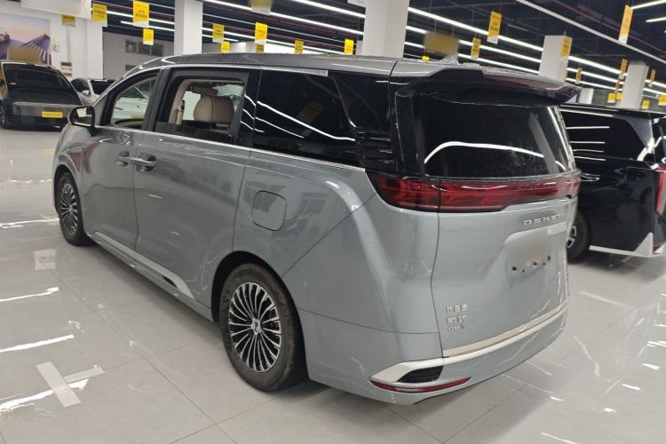 Used Denza D9 2022 DM-i 1040 Prestige Model