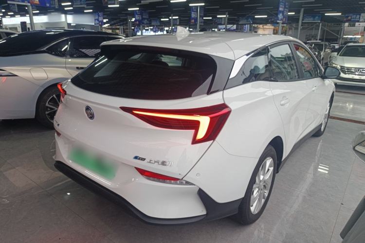 Used Buick Velite 6 2023 Revised Version 430 km Range – Commuter Edition Rear Right 45 Deg