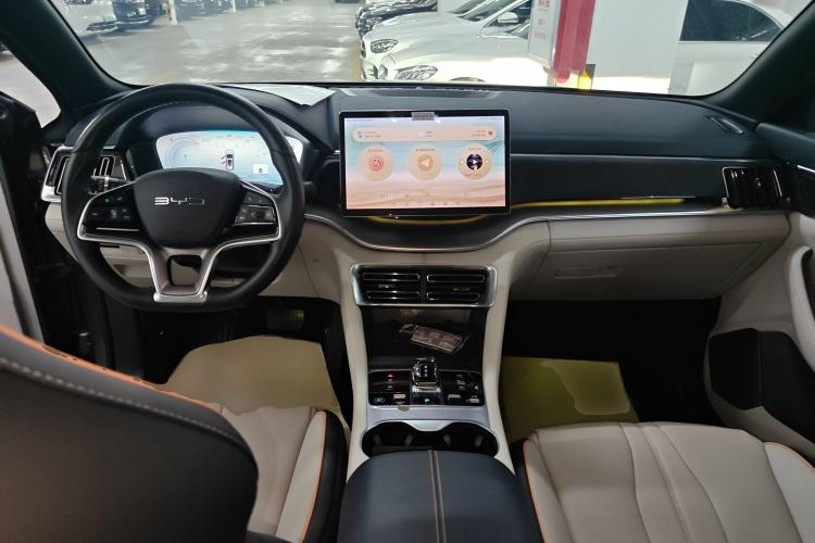 Used BYD Song PLUS New Energy 2023 Champion Edition DM-i 110KM Flagship PLUS Center Console