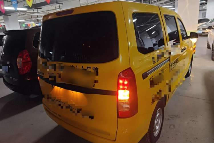 Used Wuling Hongguang V 2022 1.5L Jingqu Version Hydraulic Power Steering LAR