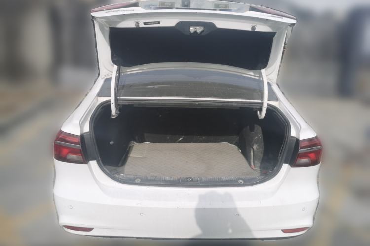 Used Roewe i6 2019 PLUS 1.6L CVT 4G Connected Flagship Deluxe Edition
