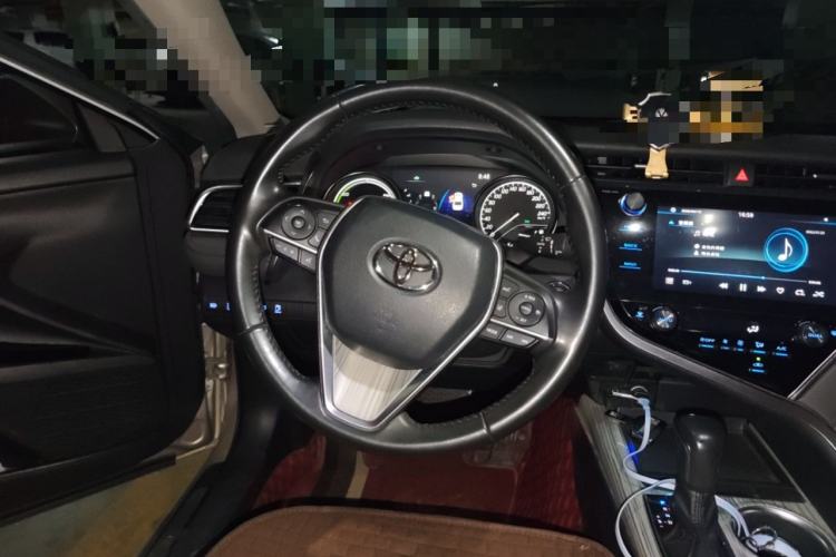 Used Toyota Camry 2019 Dual-Engine 2.5 HG Luxury Edition China VI Standard Steering Wheel