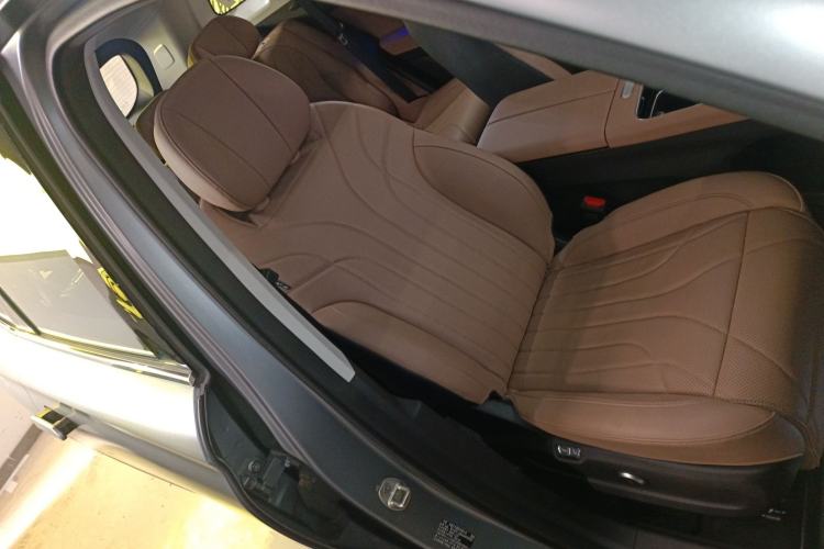 Used Chery Tiggo 8 L 2024 2.0T Two-Wheel Drive Prestige Version 5 Seats
