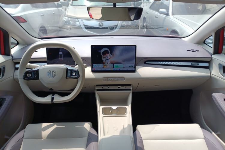 Used MG 4 EV 2026 Model 437 Composed Edition Center Console