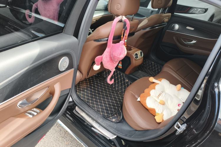 Used Mercedes-Benz E-Class 2019 E 300 L Sporty and Stylish Model