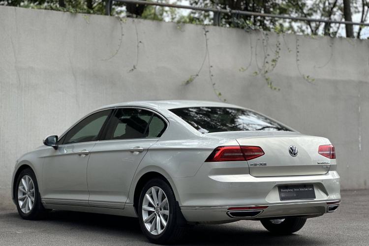 Used Volkswagen Magotan 2019 330TSI DSG Leading Model China VI Standard