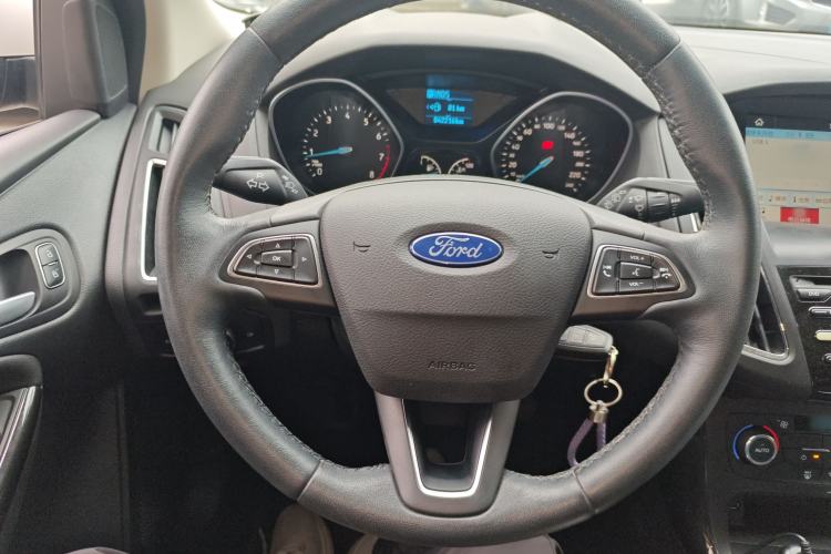 Used Ford Focus 2015 Hatchback EcoBoost 125 Automatic Supreme Style Edition
