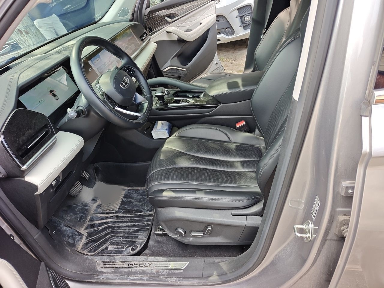 Geely Auto Monjaro L 2023 2.0TD High-Power Automatic Two-Wheel Drive Flagship Version — снимка 14