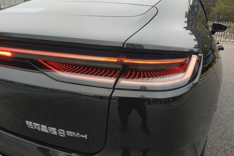 Used Geely Galaxy Galaxy 8 2025 130km EM-i Deluxe Edition
