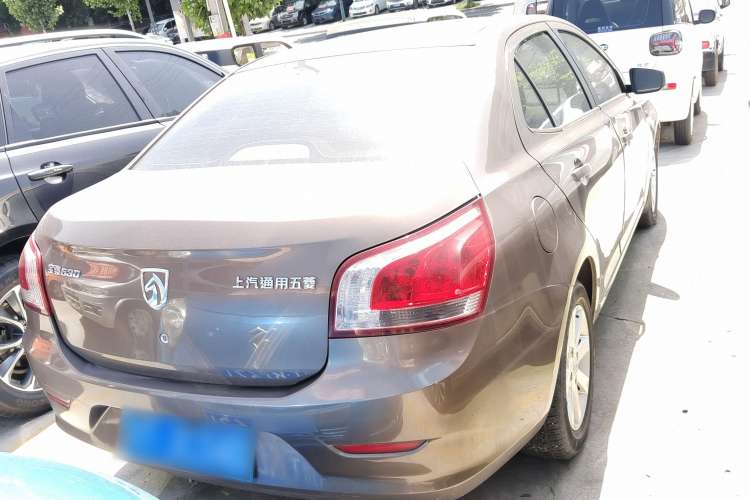 Used Baojun 630 2013 1.5L manual standard version