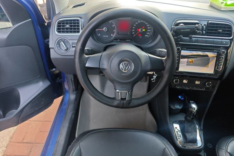 Used Volkswagen Polo 2011 1.4L Automatic ZhiCool Edition
