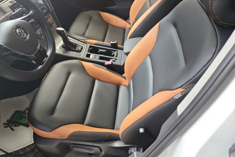 Used Volkswagen Golf 2016 1.6L Automatic Comfort Model
