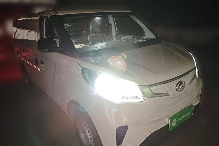 Used SAIC MAXUS EV30 2022 Pure-Electric Smart Logistics Expert with Long Wheelbase Guoxuan
