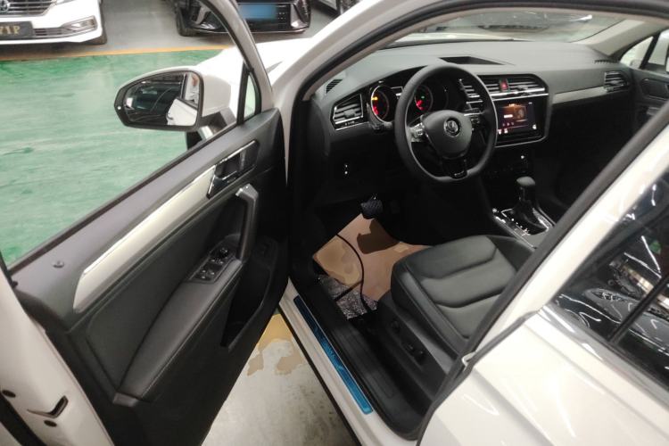 Used Volkswagen Tiguan L 2020 330TSI Automatic Two-Wheel Drive Smart Luxury Edition China VI Standard