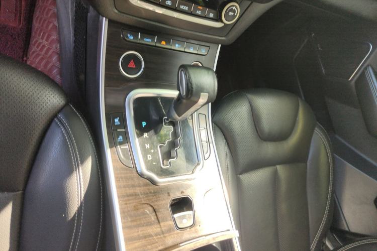 Used Land X7 2016 2.0T Panoramic Prestige Edition
