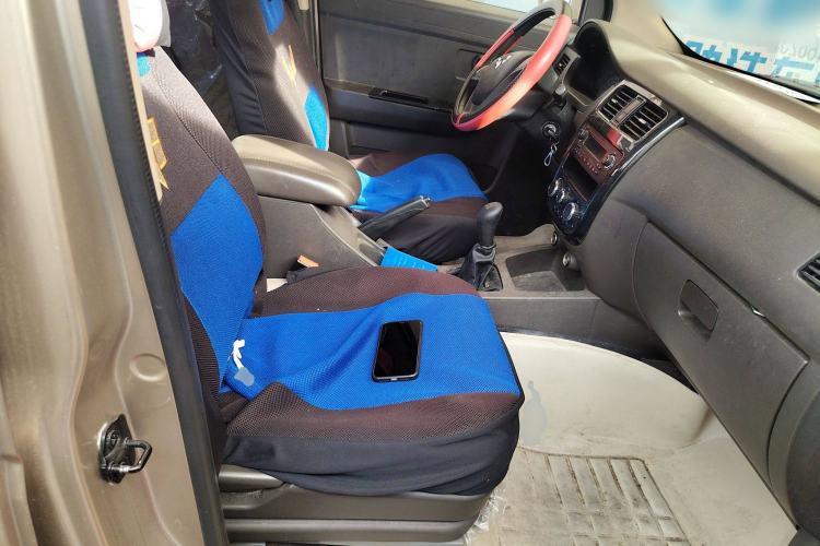 Used Wuling Rongguang V 2016 1.2L Standard Version
