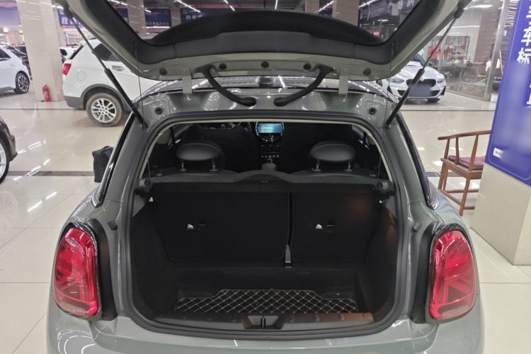 Used MINI MINI 2023 1.5T COOPER Artist
