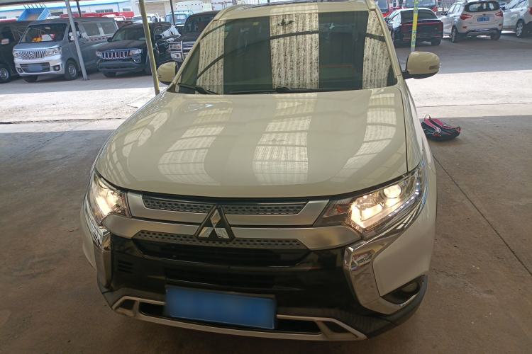 Used Mitsubishi Outlander 2019 2.0L Two-Wheel Drive Comfort Edition 5 Seats China VI Standard
