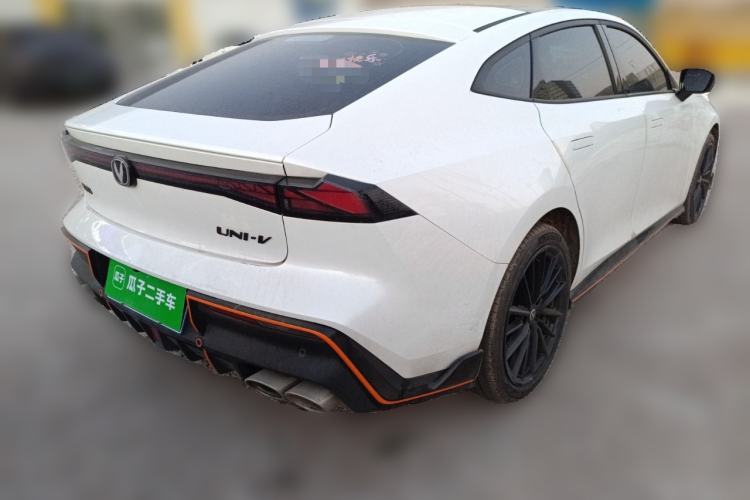 Used CHANGAN UNI-V 2023 2.0T Leading-Speed Edition