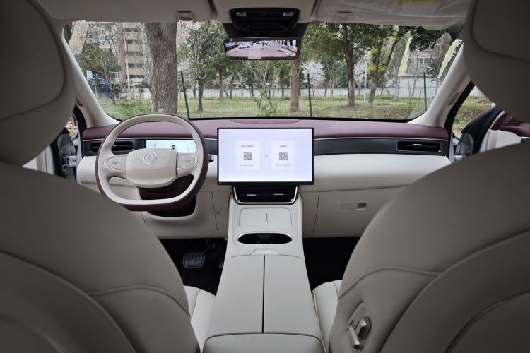 Used Dongfeng Aeolus L8 2025 Model 112KM Dream Edition Interior 3