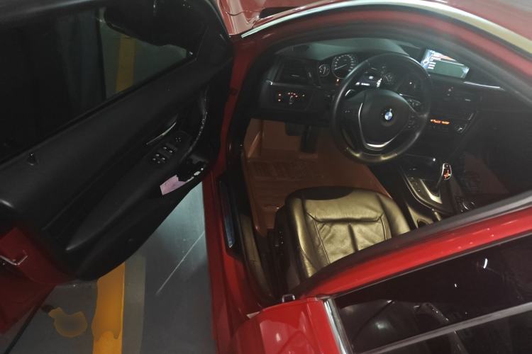 Used BMW 3 Series 2014 320Li Luxury Design Package
