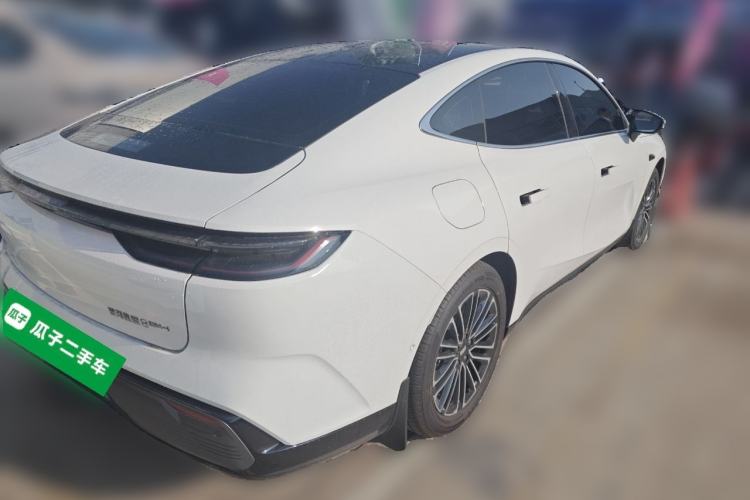 Used Geely Galaxy 8 2025 130km EM-i Prestige Edition Rear Right 45 Deg