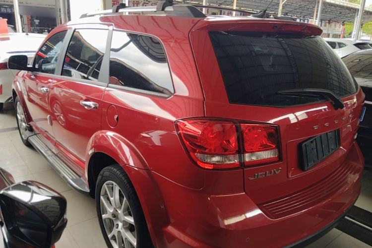 Used Dodge Journey 2013 2.4L Two-Wheel Drive Luxury Version
