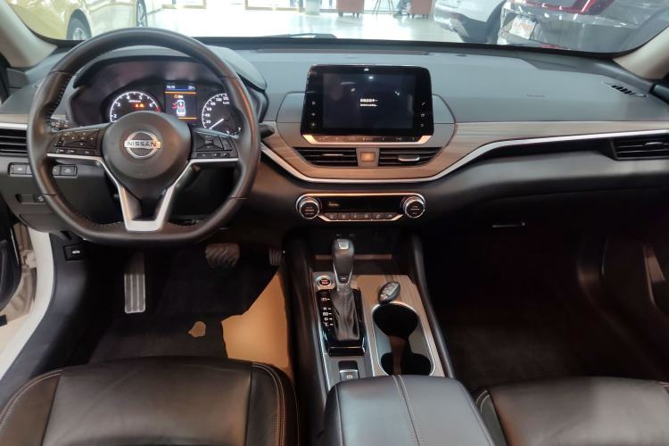 Used Nissan Teana 2021 2.0L XL Comfort Edition Center Console