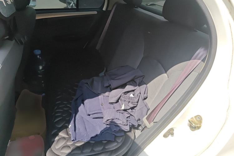 Used FAW Weizhi V5 2013 1.5L Manual Entry-Level Model China IV Standard Left Rear Seat