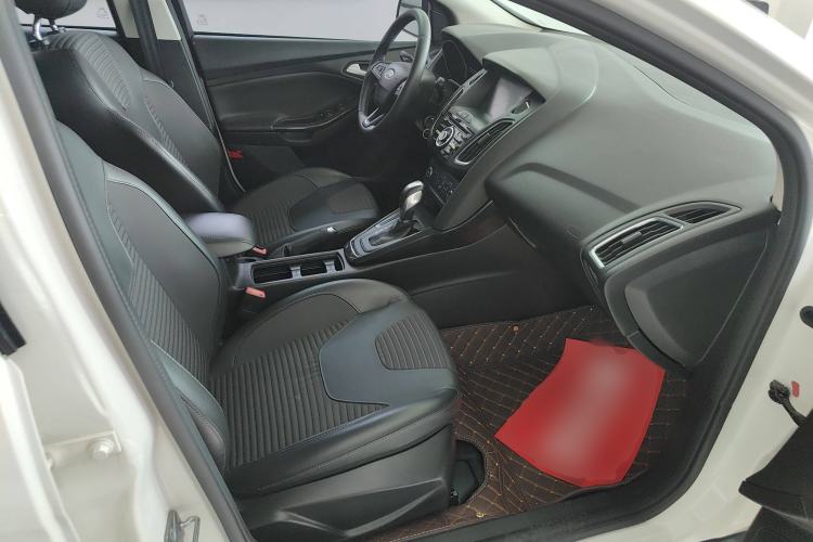 Used Ford Focus 2018 Hatchback Classic 1.6L Automatic Trendy SmartDrive Edition