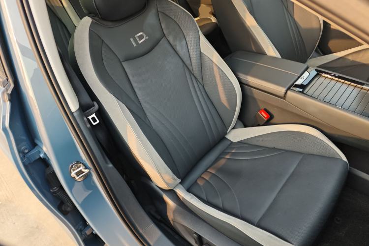 Used Volkswagen ID.7 VIZZION 2024 PRO Model Right Front Seat