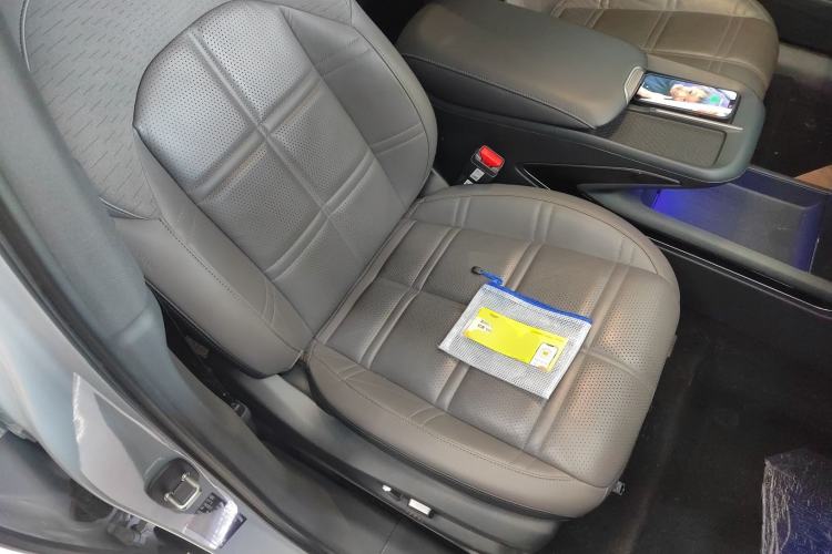 Used Hongqi EH7 2024 820 Pro Right Front Seat
