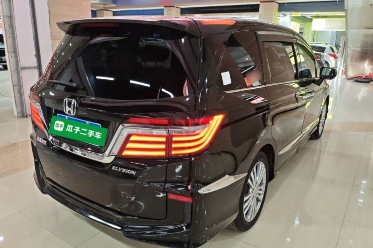 Used Honda Elysion 2016 2.4L Supreme Edition
