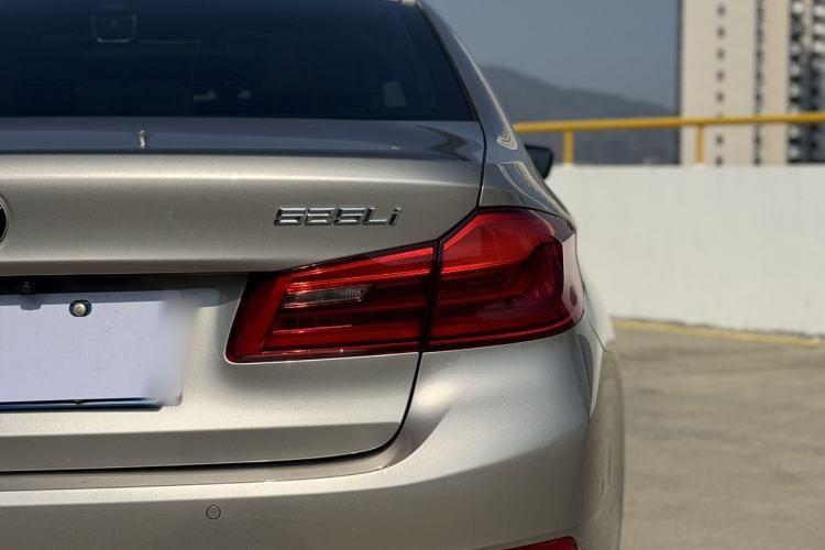 Used BMW 5 Series 2019 Facelifted 525Li Luxury Package
