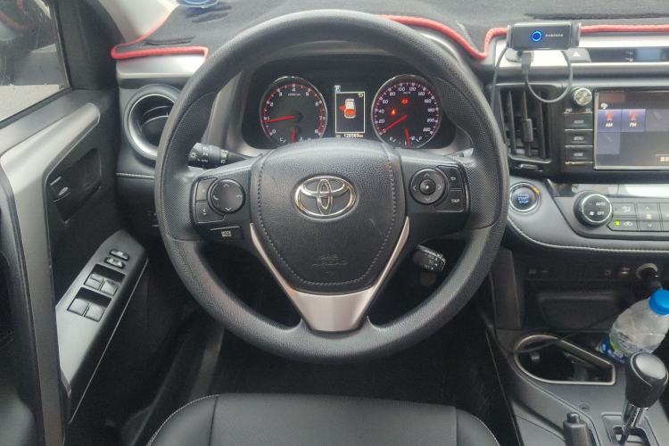 Used Toyota RAV4 2019 2.0L CVT Two-Wheel Drive Fashion X Limited Edition China VI Standard