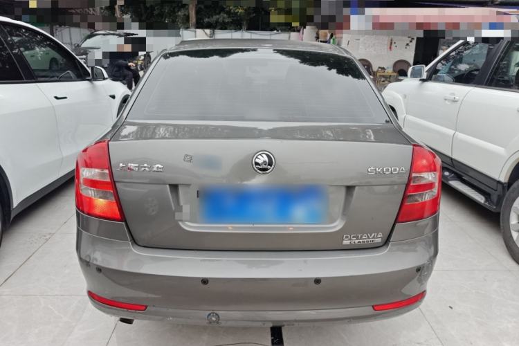 Used Skoda Octavia 2015 Classic Model 1.6L Manual Eado Version