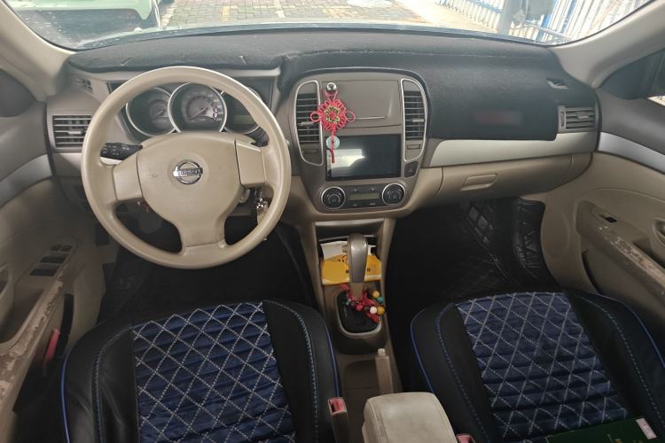 Used Nissan Sylphy 2012 Classic 1.6XE Automatic Comfort Edition Center Console