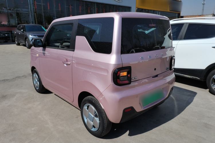 Used Geely Galaxy Panda 2023 Panda Mini 200km Endurance Bear
