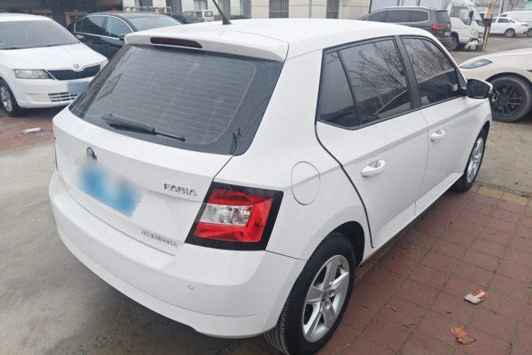 Used Skoda Fabia 2017 1.4L Automatic Car Enjoy Edition
