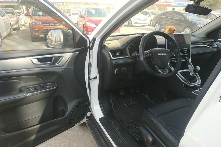 Used Haval M6 2023 PLUS 1.5T Manual Luxury Smart Connectivity Model
