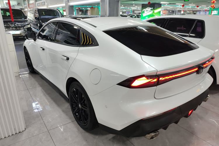 Used CHANGAN UNI-V 2022 1.5T Smart Navigation Version