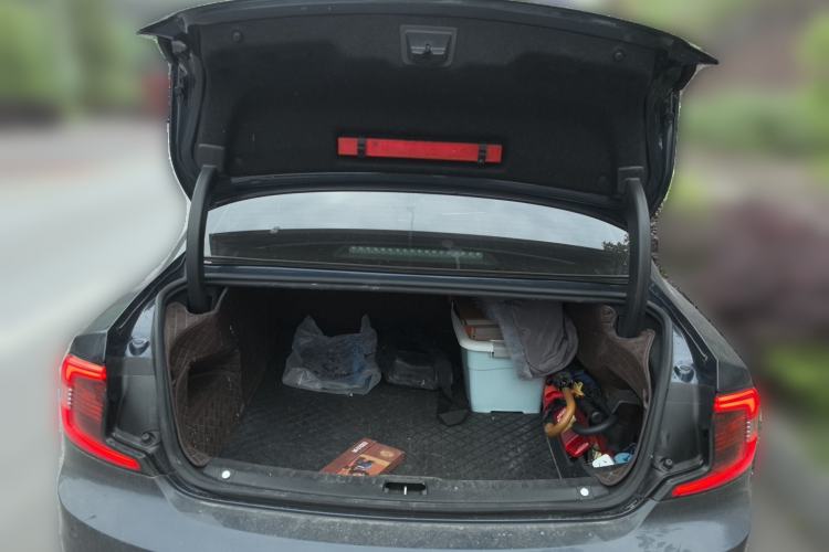 Used Volvo S90 New Energy 2022 Restyled T8 E-Drive Hybrid Zhiyi Luxury Edition Trunk