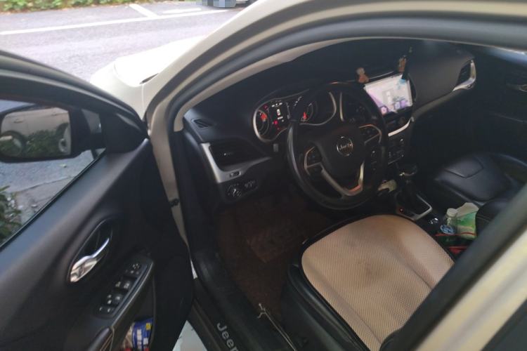 Used Jeep Cherokee 2016 2.4L Leading Edition