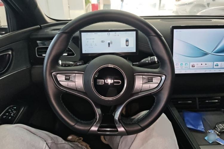 Used BYD Seal 06 New Energy 2025 DM-i Smart Drive 120KM Deluxe Model Interior 3