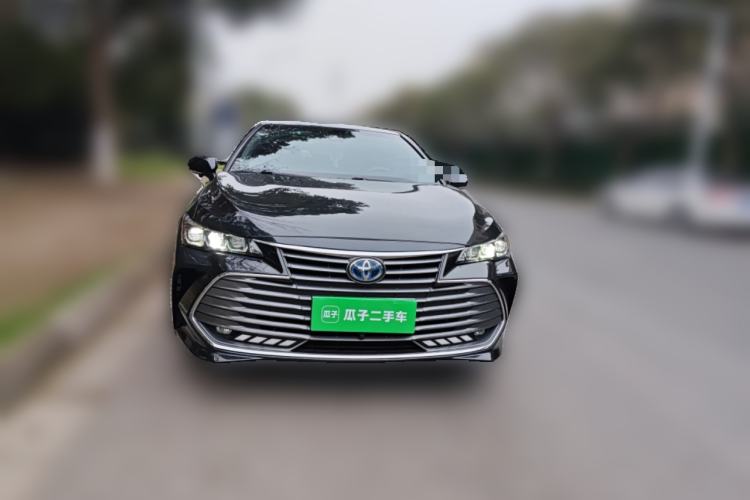 Used Toyota Avalon 2019 Dual-Engine 2.5L Luxury Edition China VI Standard