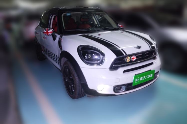 Used MINI Countryman 2014 1.6T COOPER S Front Right 45 Deg