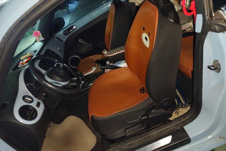 Used Volkswagen Beetle 2014 1.4TSI Luxury Model Left Front Seat