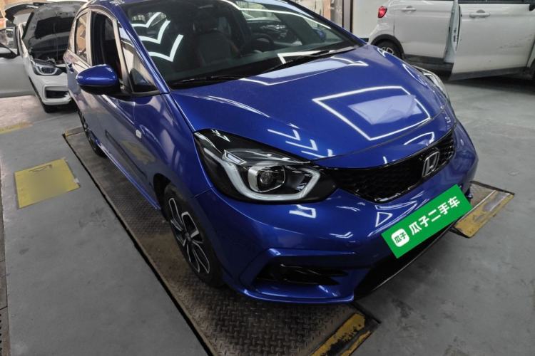 Used Honda LIFE 2021 1.5L CVT SPORT Heartbeat Edition Front Right 45 Deg