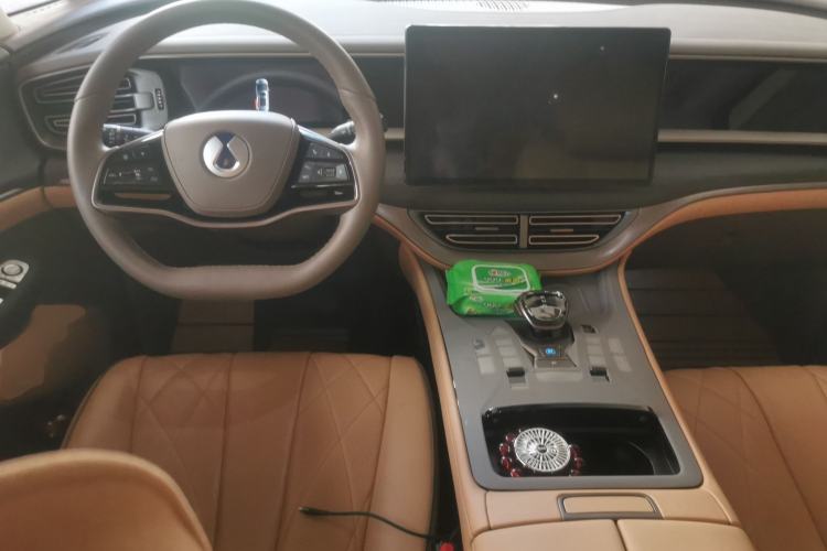 Used Denza D9 2022 DM-i 970 Four-Wheel Drive Prestige Model
